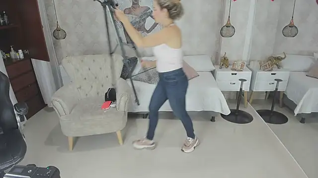 Shantall   online show from 03-04-26, 10:56