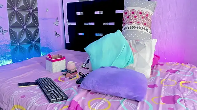 angi sousa2 online show from 11-20-25, 12:44