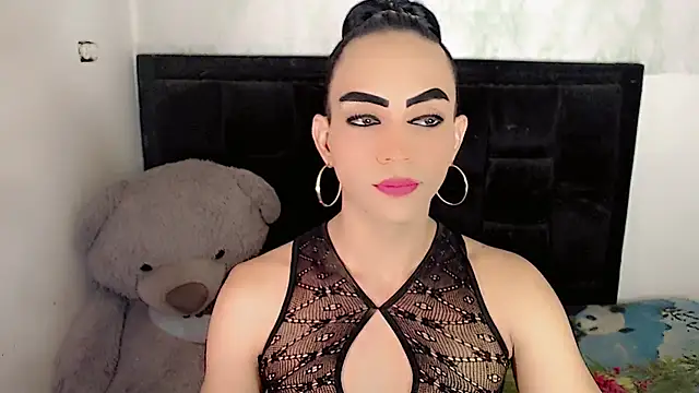 Michell Queen online show from 12-15-25, 04:18