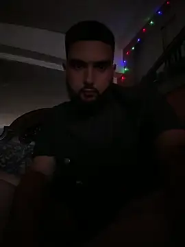 Snapshot of bigdickgio6923 chatting on 12-09-24, 04:34 bigdickgio6923 online show from 12-09-24, 04:34