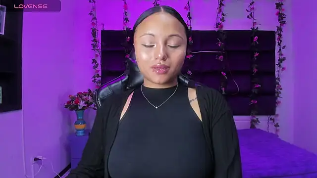 sweelanna   online show from 03-31-26, 12:45