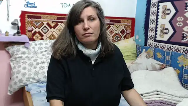 Snapshot of AdelineBlueEyes chatting on 10-06-25, 07:42 AdelineBlueEyes online show from 10-06-25, 07:42