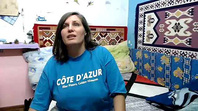Snapshot of AdelineBlueEyes chatting on 10-09-25, 10:05 AdelineBlueEyes online show from 10-09-25, 10:05