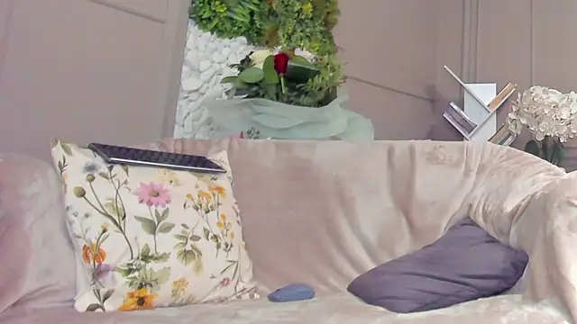 Deliciouslips online show from 07-23-26, 04:25