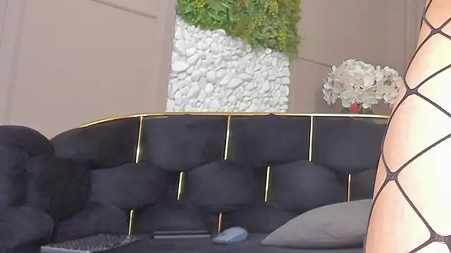 Deliciouslips online show from 02-26-26, 04:40