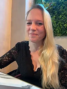 MoniqueLaFee online show from 01-09-25, 08:55