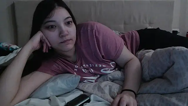 Snapshot of AlisaDevis chatting on 05-09-26, 06:06 AlisaDevis online show from 05-09-26, 06:06