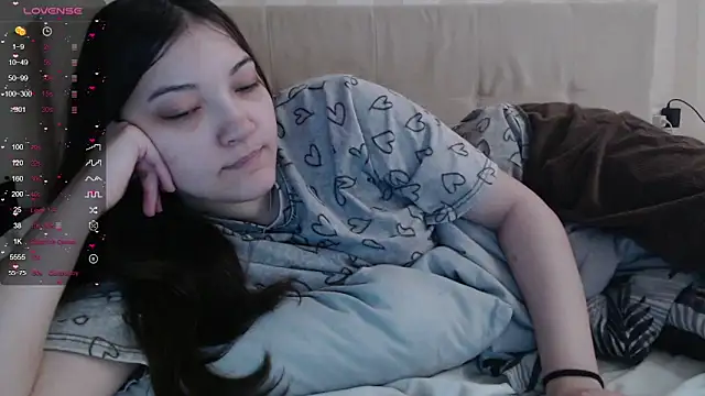 Snapshot of AlisaDevis chatting on 06-07-26, 07:13 AlisaDevis online show from 06-07-26, 07:13