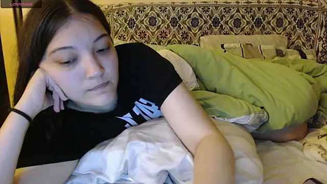 Snapshot of AlisaDevis chatting on 10-07-25, 05:03 AlisaDevis online show from 10-07-25, 05:03