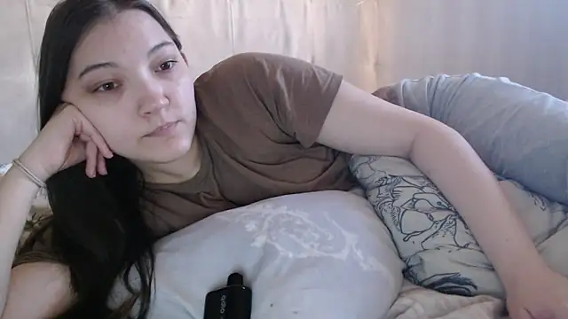 AlisaDevis online show from 04-05-26, 01:07