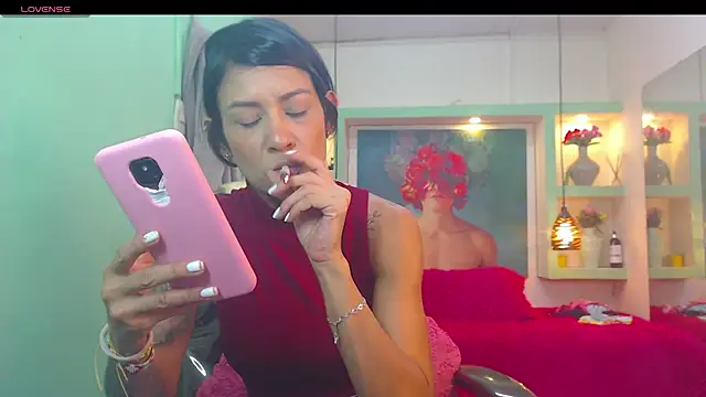 Snapshot of lorenapinto chatting on 05-21-26, 01:36 lorenapinto online show from 05-21-26, 01:36