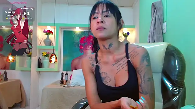 lorenapinto online show from 02-05-26, 02:07