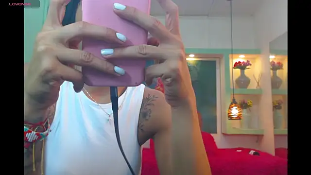 lorenapinto online show from 04-21-26, 04:41