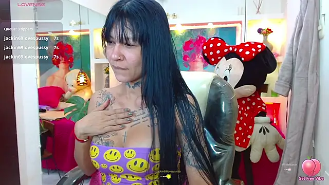 lorenapinto online show from 10-25-25, 10:32