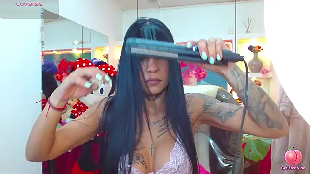 lorenapinto online show from 10-24-25, 11:53