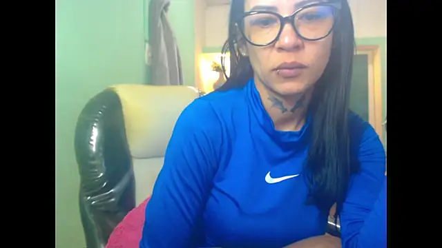 lorenapinto online show from 07-21-26, 08:54