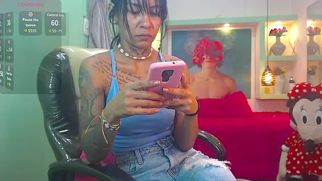 Snapshot of lorenapinto chatting on 05-16-26, 01:59 lorenapinto online show from 05-16-26, 01:59