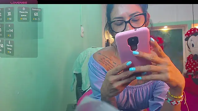 Snapshot of lorenapinto chatting on 05-30-26, 02:18 lorenapinto online show from 05-30-26, 02:18