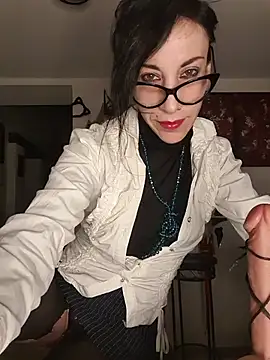 Snapshot of freyamoret chatting on 05-06-26, 01:53 freyamoret online show from 05-06-26, 01:53