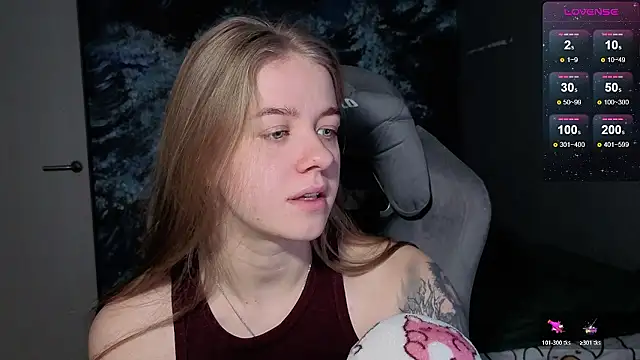 Snapshot of candy_maggie chatting on 01-08-26, 05:19 candy maggie online show from 01-08-26, 05:19