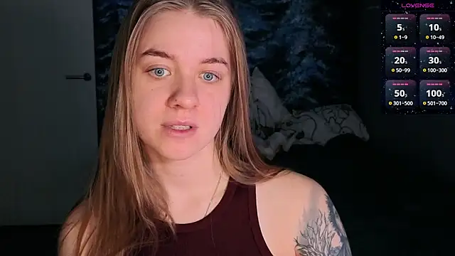 Snapshot of candy_maggie chatting on 02-04-26, 01:28 candy maggie online show from 02-04-26, 01:28