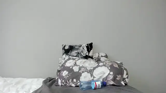 ThickLeeyanaX online show from 02-28-25, 06:09