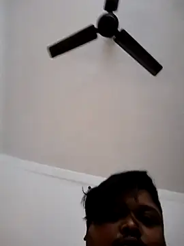 Snapshot of julywwrt chatting on 10-11-25, 09:43 julywwrt online show from 10-11-25, 09:43