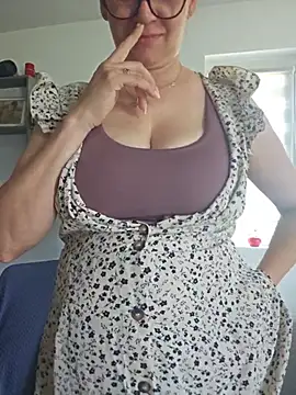 Snapshot of KristenVega chatting on 07-15-26, 08:54 KristenVega online show from 07-15-26, 08:54
