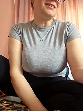 Snapshot of KristenVega chatting on 04-01-26, 11:44 KristenVega online show from 04-01-26, 11:44