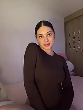 EmilyS   online show from 02-19-26, 03:58