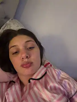 EmilyS   online show from 04-03-26, 05:25