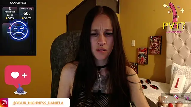Snapshot of thin_tatto chatting on 03-15-25, 02:12 thin tatto online show from 03-15-25, 02:12