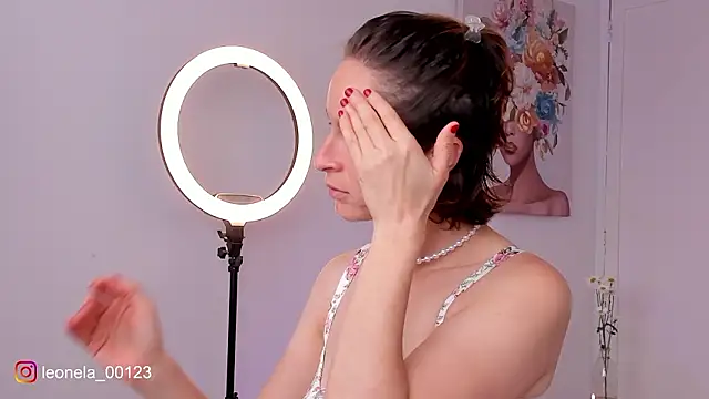 cuddlingbunny online show from 02-20-26, 05:15