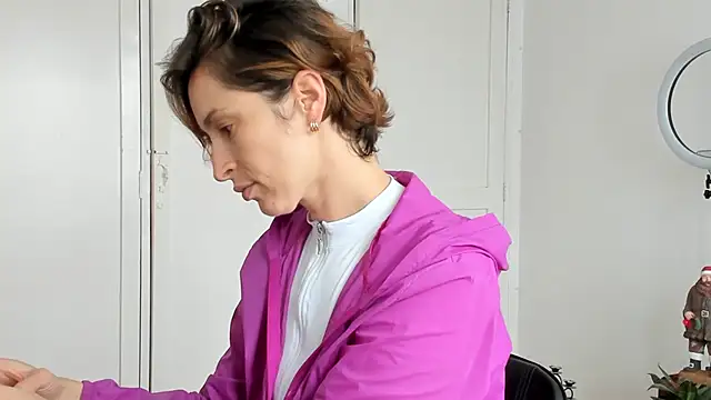 cuddlingbunny online show from 11-29-25, 03:23