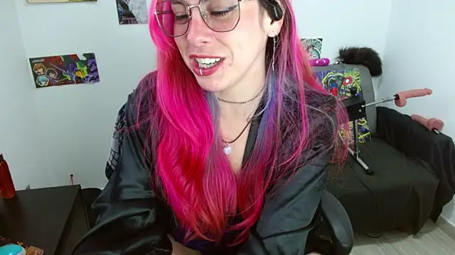 natasha laulau online show from 07-25-26, 12:44