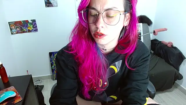 natasha laulau online show from 04-17-26, 02:25