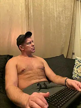 Snapshot of Teddan82 chatting on 12-08-24, 10:25 Teddan82 online show from 12-08-24, 10:25