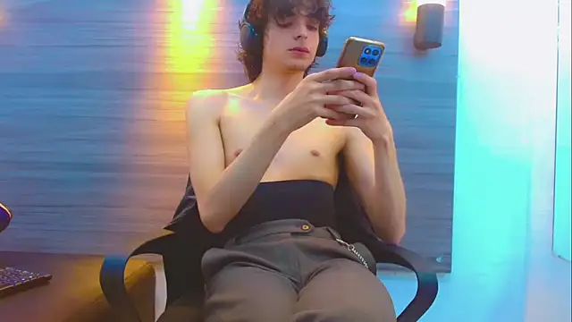 Sr BonnyEthan online show from 03-12-26, 01:04