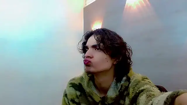 Sr BonnyEthan online show from 10-25-25, 02:07