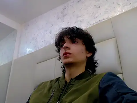 Sr BonnyEthan online show from 02-10-26, 01:32