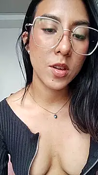 DaraBeckett online show from 04-11-26, 10:13