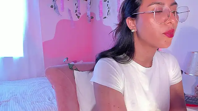 DaraBeckett online show from 02-18-26, 09:00