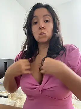 Snapshot of emely_sexx20 chatting on 07-10-26, 09:48 emely sexx20 online show from 07-10-26, 09:48
