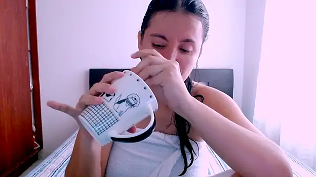 emely sexx20 online show from 12-21-25, 03:47