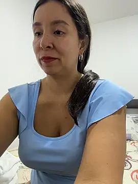Snapshot of emely_sexx20 chatting on 06-23-26, 01:58 emely sexx20 online show from 06-23-26, 01:58