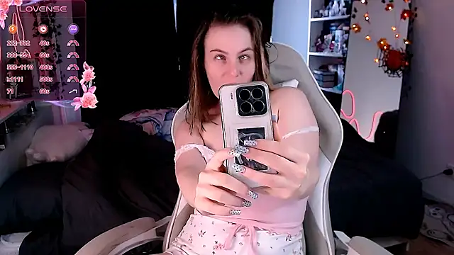  wikki  online show from 10-17-25, 05:33