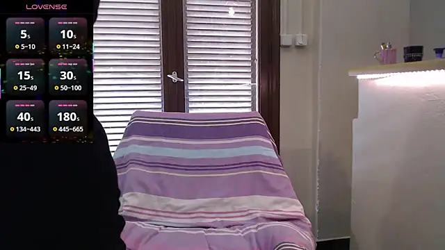 JennaDeluxe online show from 04-12-26, 02:09