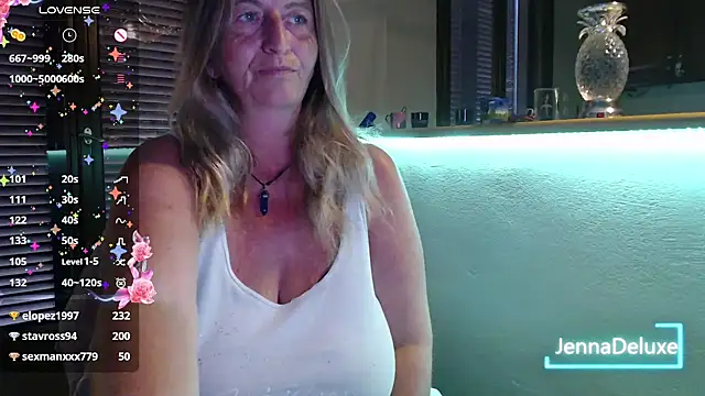 Snapshot of JennaDeluxe chatting on 07-02-26, 03:45 JennaDeluxe online show from 07-02-26, 03:45