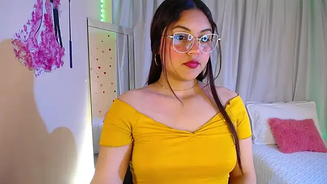 Snapshot of ashlei_ chatting on 10-07-25, 01:39 ashlei online show from 10-07-25, 01:39