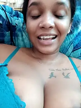 Snapshot of Indianqueen03 chatting on 02-13-26, 10:37 Indianqueen03 online show from 02-13-26, 10:37